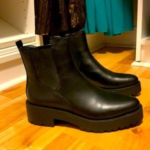 Sam Edelman Chelsea Boot